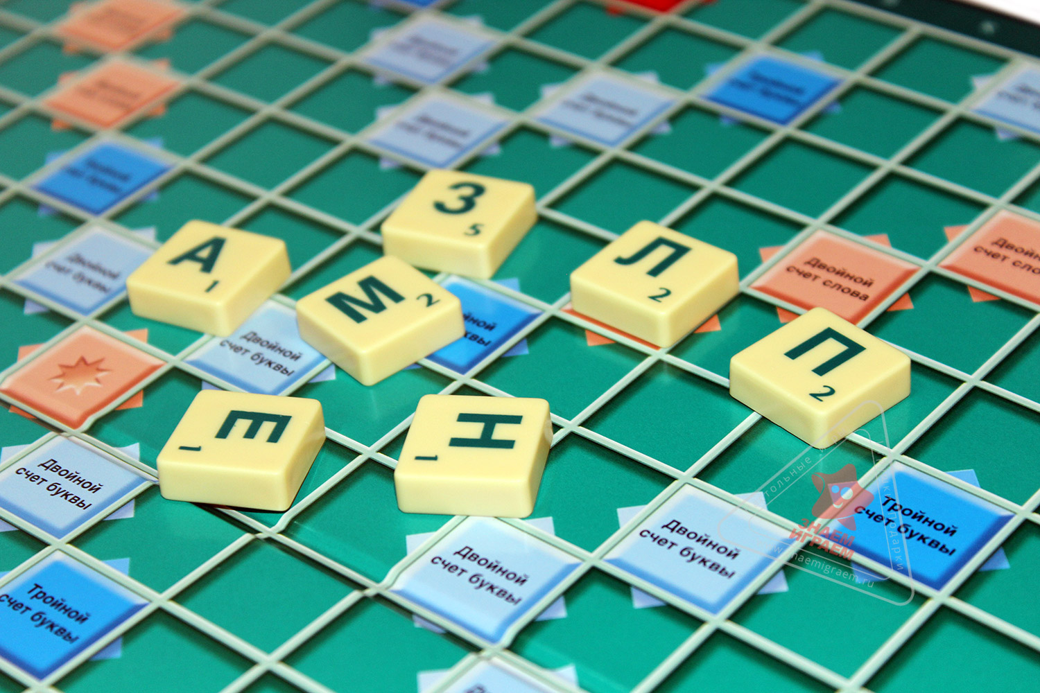 Настольная игра Скраббл (Scrabble) купить в в магазине Знаем Играем по  выгодной цене. Описание, правила, отзывы